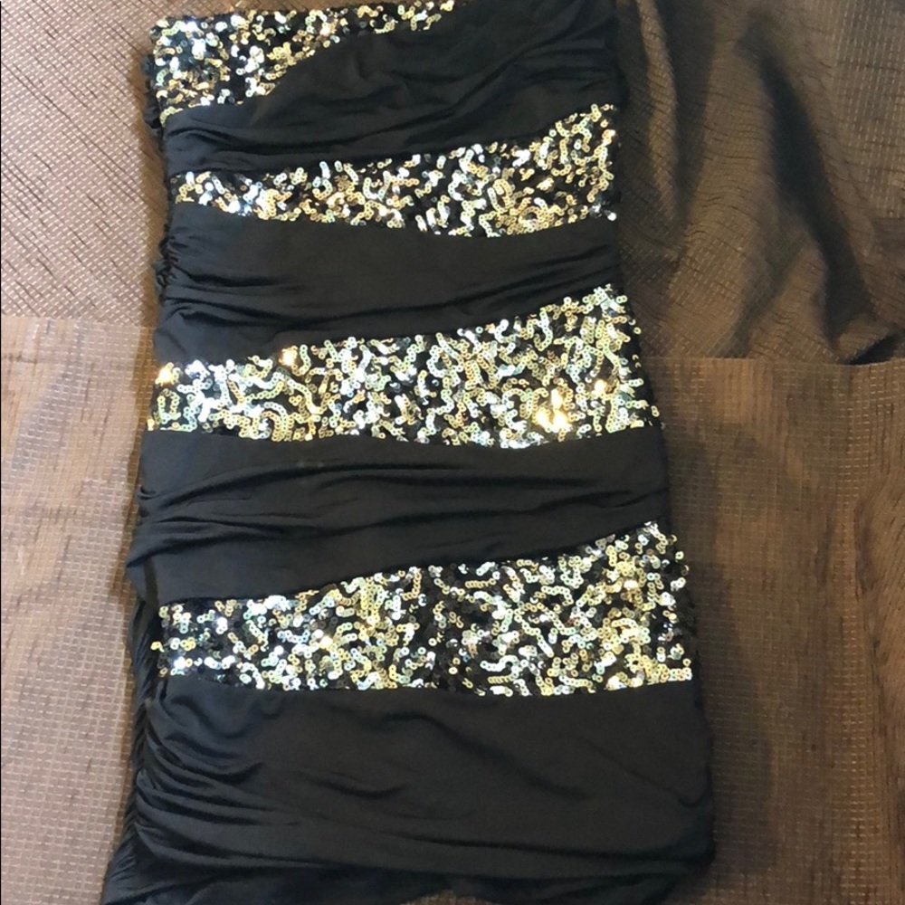 Black Strapless Party Dress